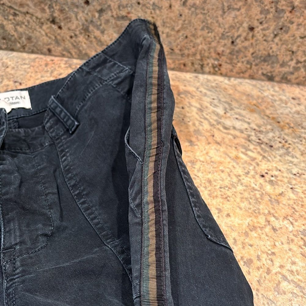 Nili Lotan woman's black cargo pants cuffed at the bottom - Picture 6 of 14